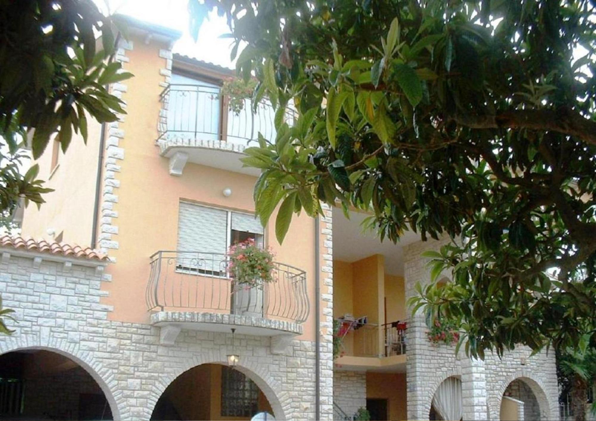 Renata Mare Apartments Ρόβινι Εξωτερικό φωτογραφία