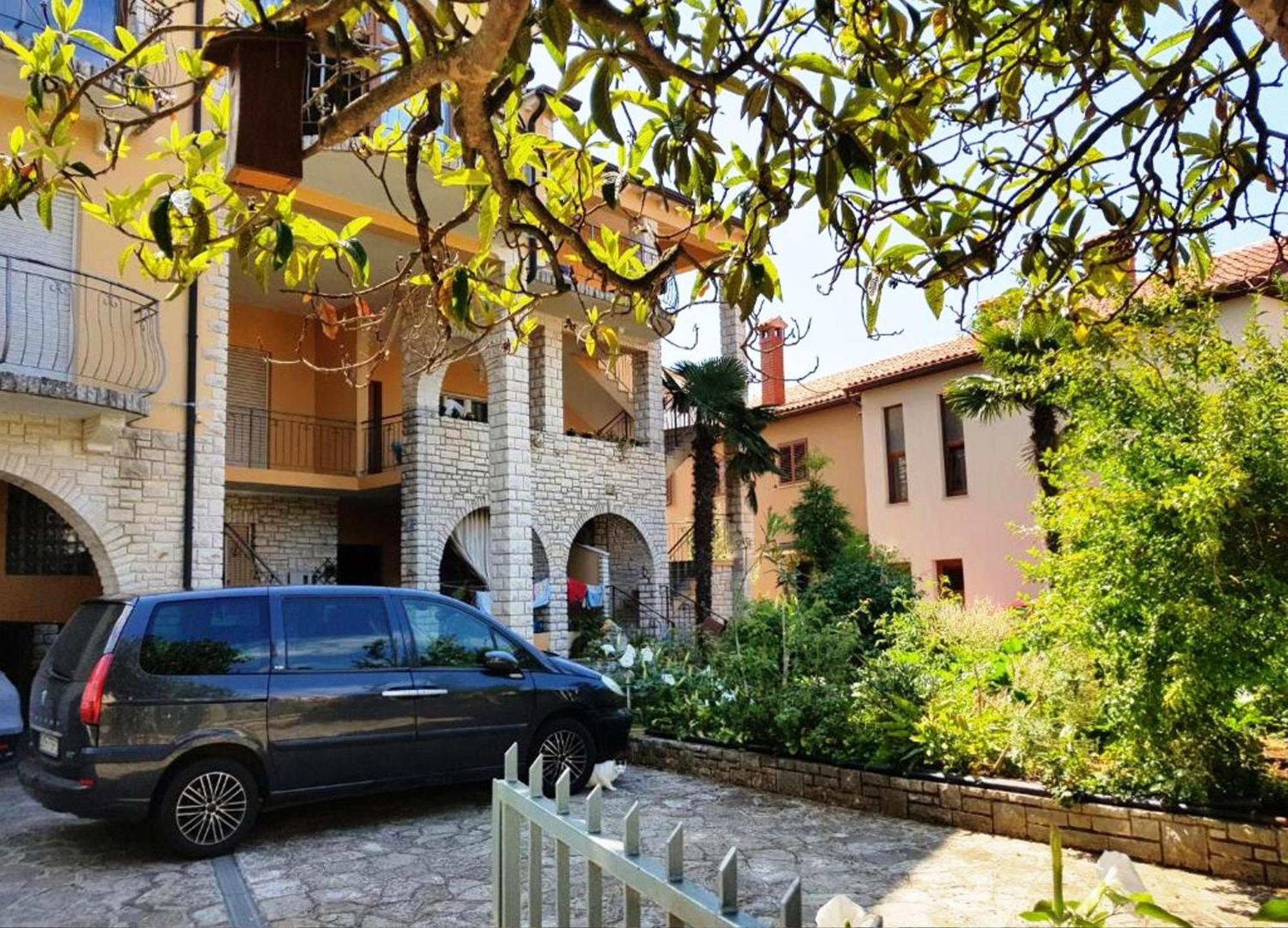 Renata Mare Apartments Ρόβινι Εξωτερικό φωτογραφία